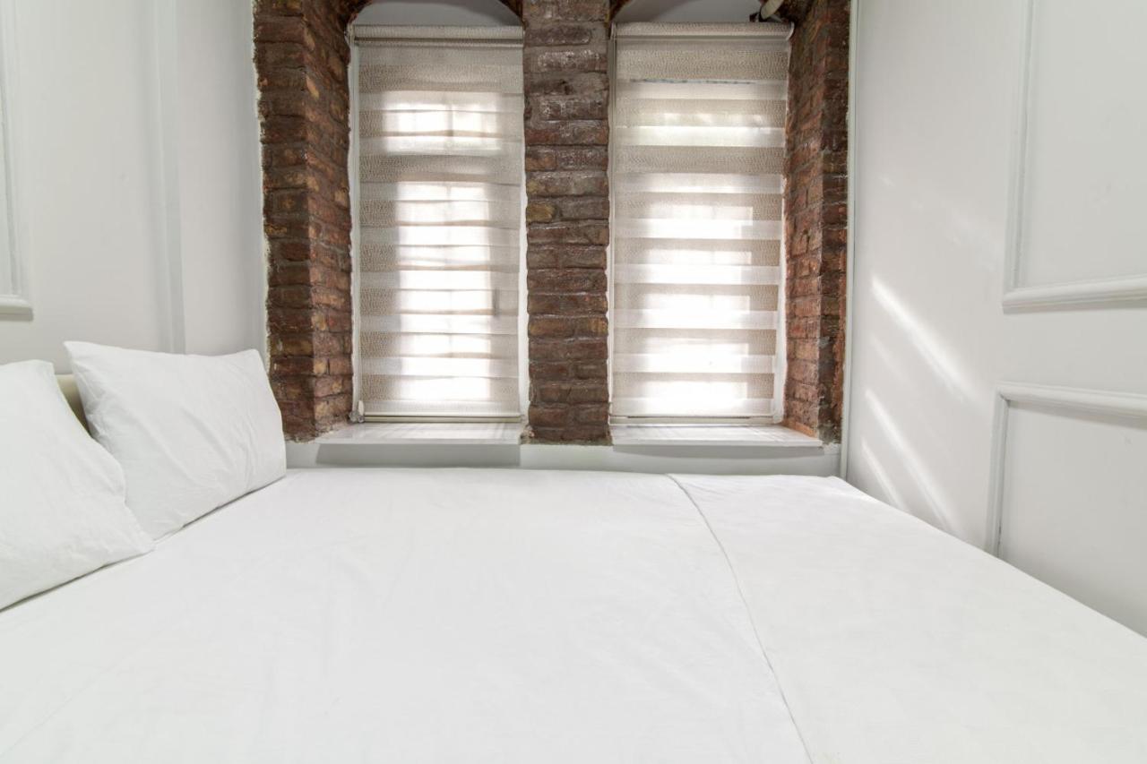 Modern Flat In The Heart Of Beyoglu Apartment Истанбул Екстериор снимка